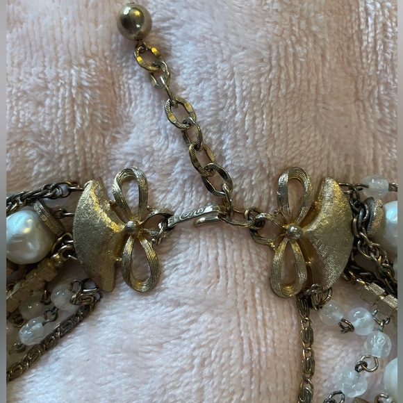 Vintage Coro Multi Strand Antiqued Gold and White Beads Necklace - Picture 6 of 10